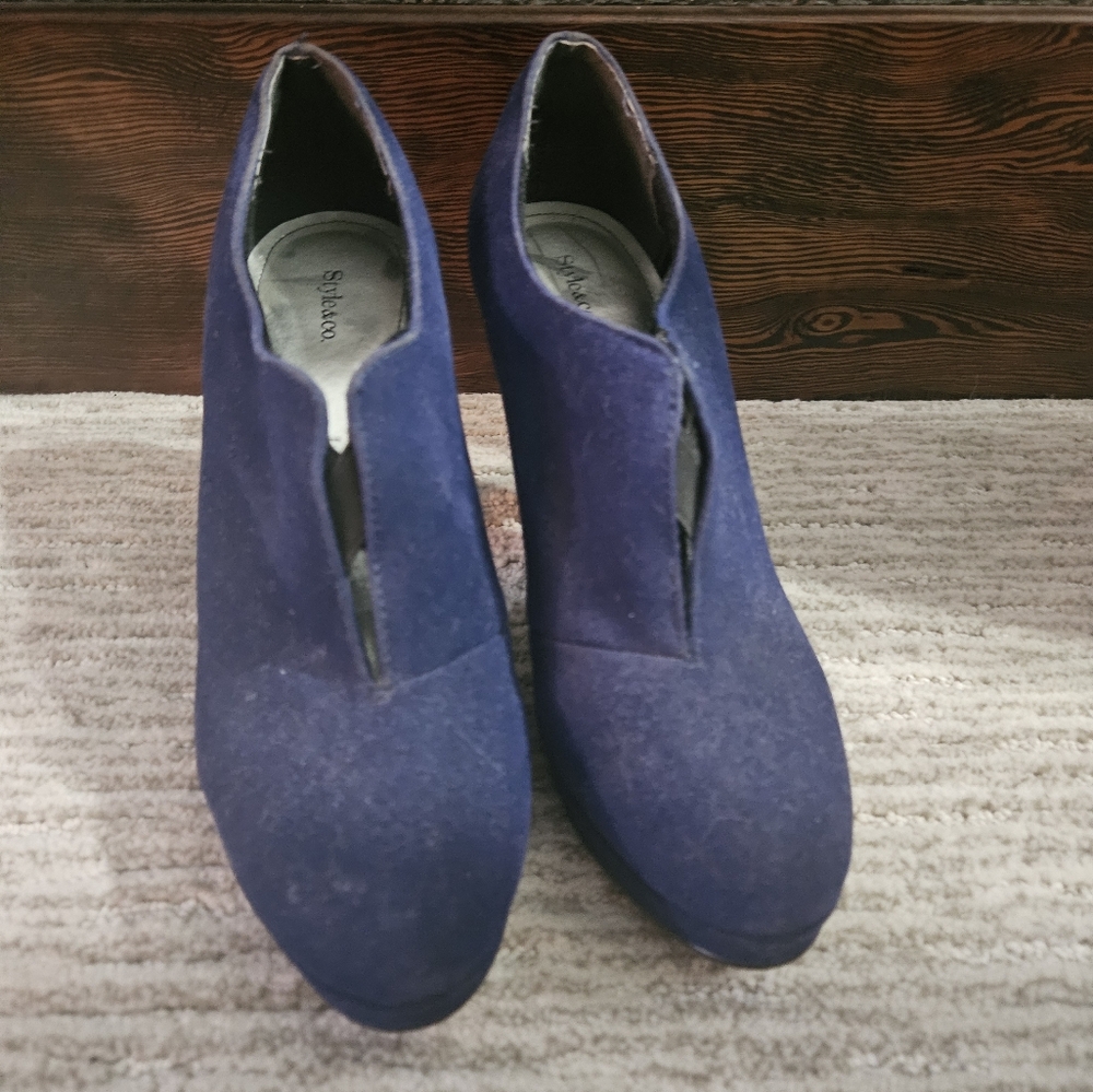 Style and co dark blue stilleto heels